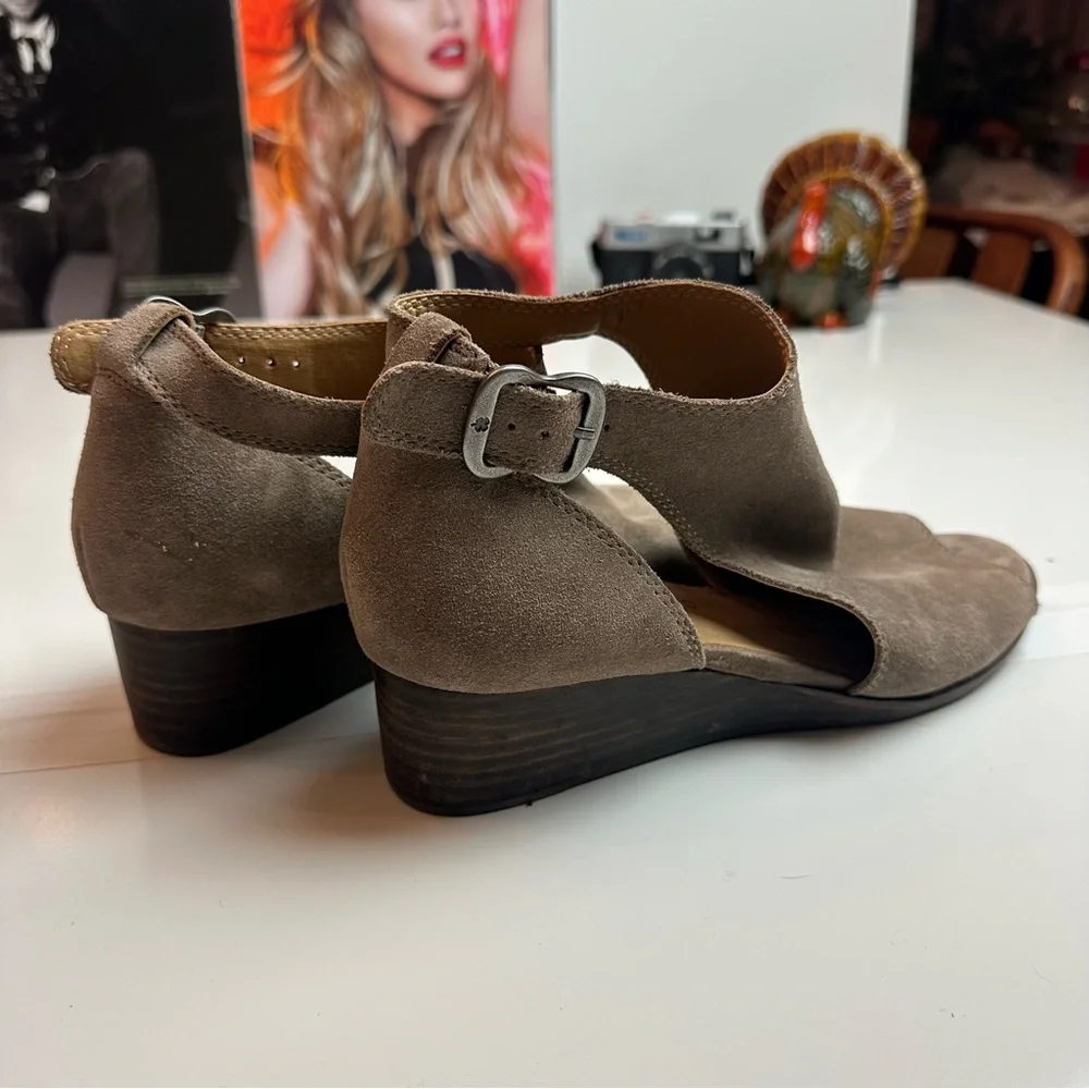 Lucky Brand chic lucky